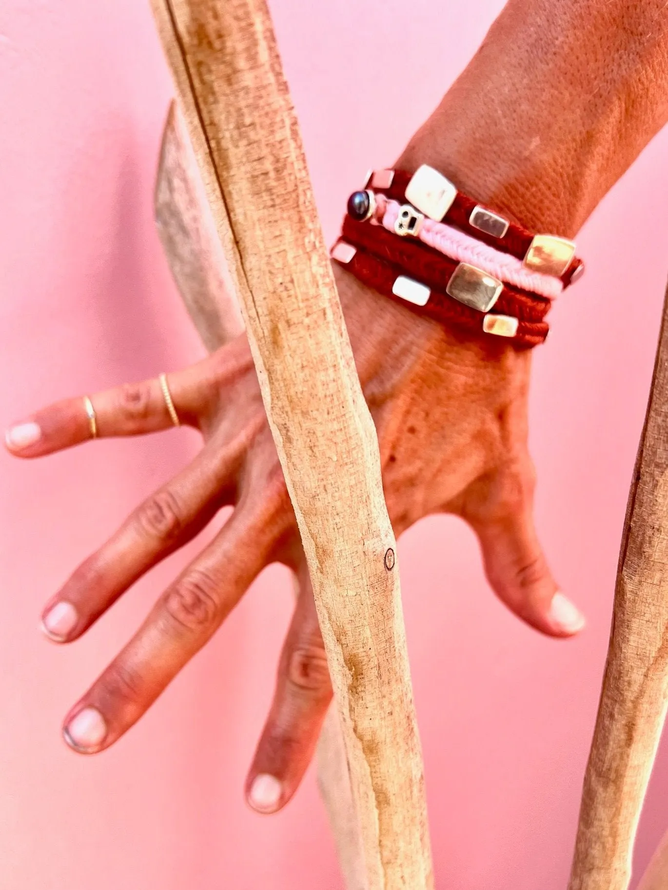 Mixed Quadrate Studded Fishtail Button Bracelet in Rust