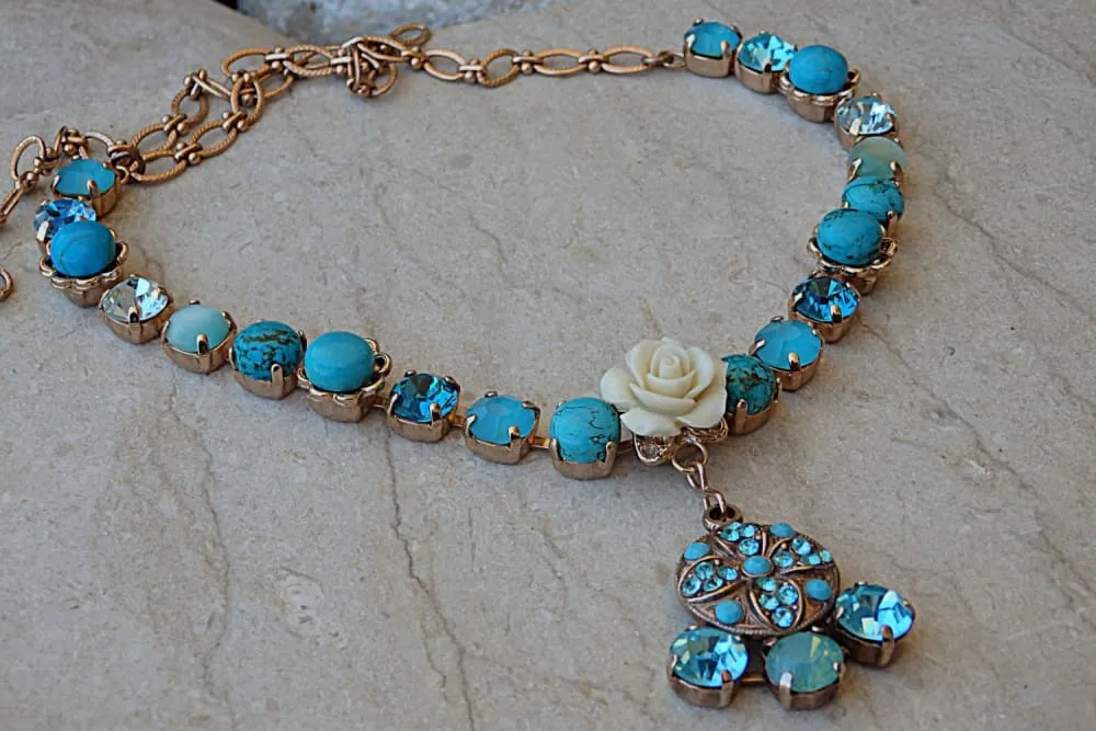 Turquoise bridal necklace.