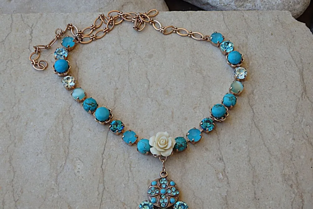 Turquoise bridal necklace.