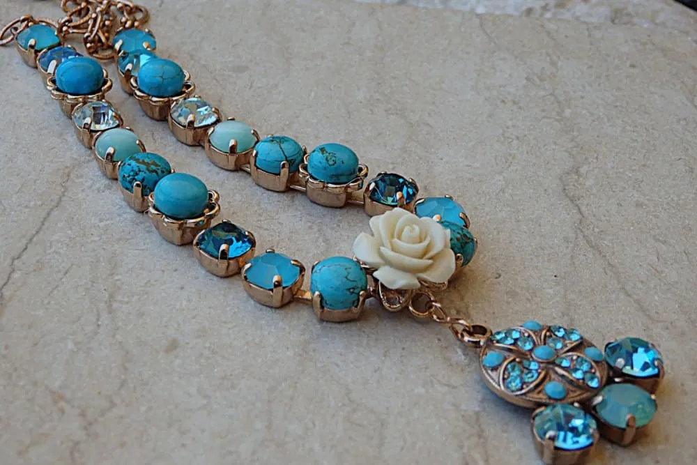 Turquoise bridal necklace.
